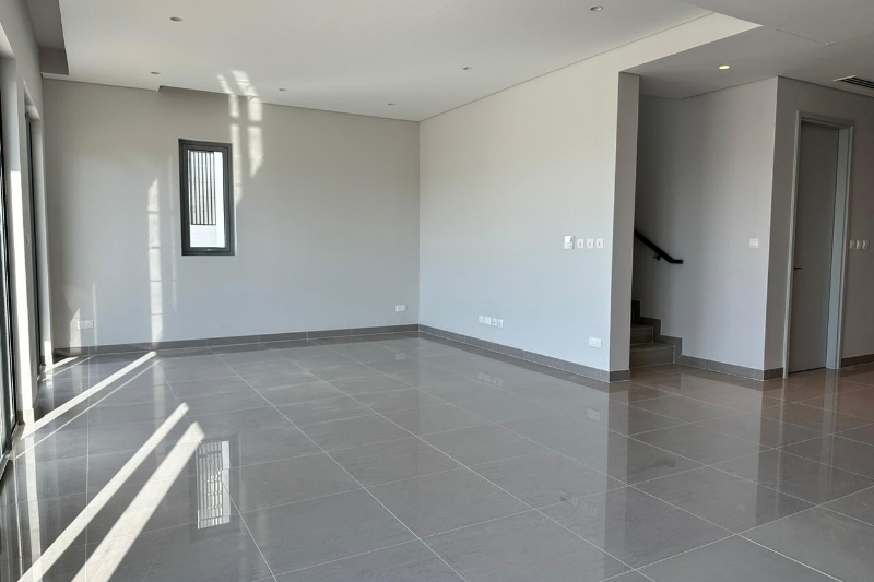 Modern 4-Bedroom Villa in Ghadeer with Access to Parks and Community Hub Image 6